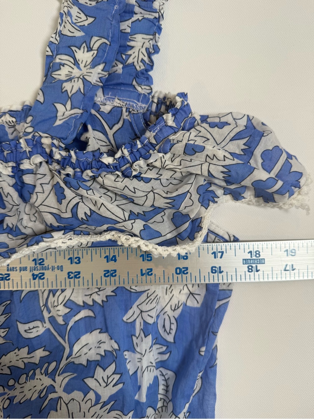 Jennifer & Grace Anthropologie Blue
White Floral off shoulder ruffle top Size L - Picture 5 of 9